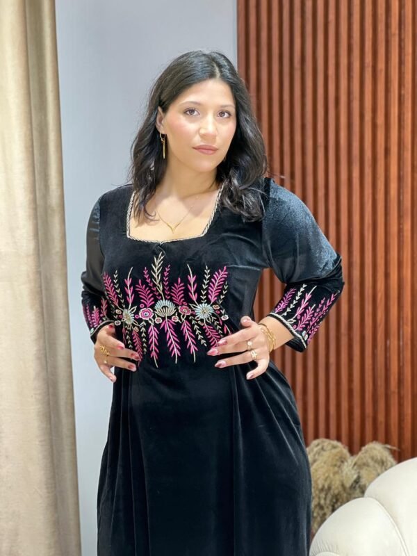 Robe Katifa – Broderie Florale